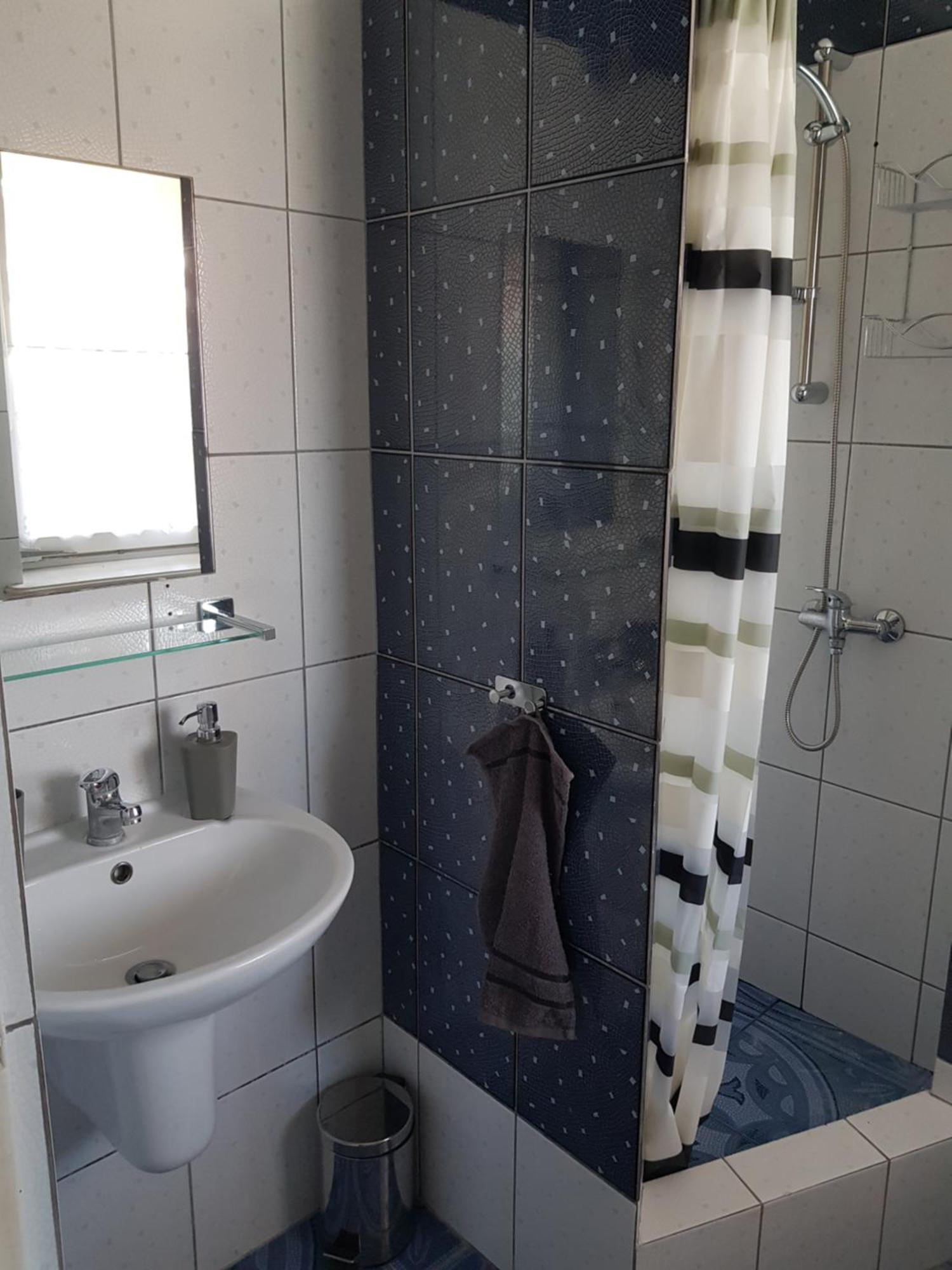 Pokoje Goscinne U Laury Rewal Exterior foto